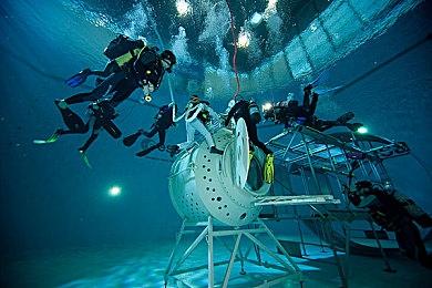 沙发合作新作《赶紧送走》发售 登陆PC与主机平台